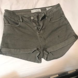 Pac Sun Bullhead Army Green Shorts Size 27